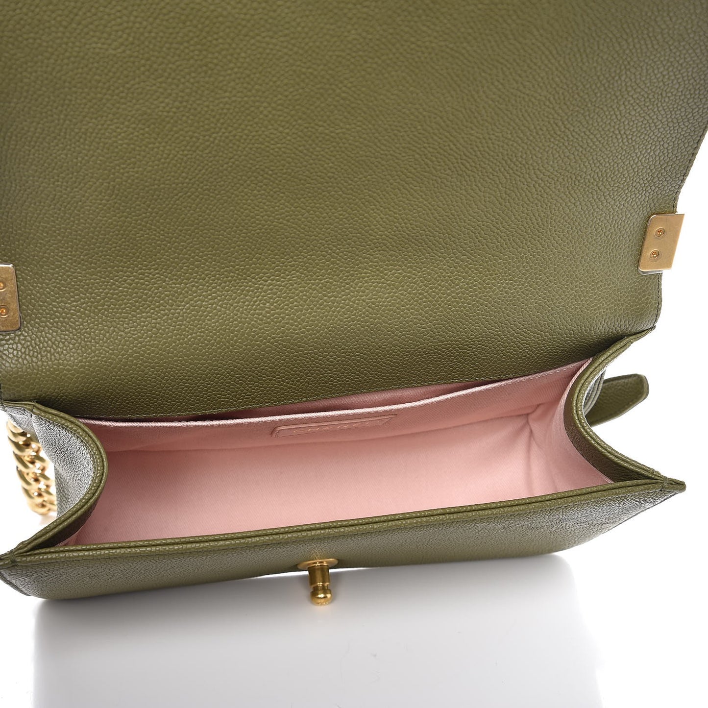 Caviar Quilted Medium Boy Flap Green