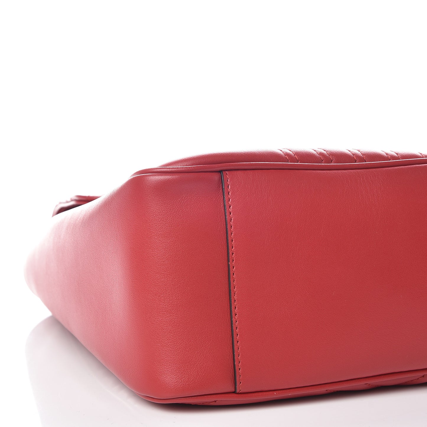 Calfskin Matelasse Large GG Marmont Shoulder Bag Hibiscus Red