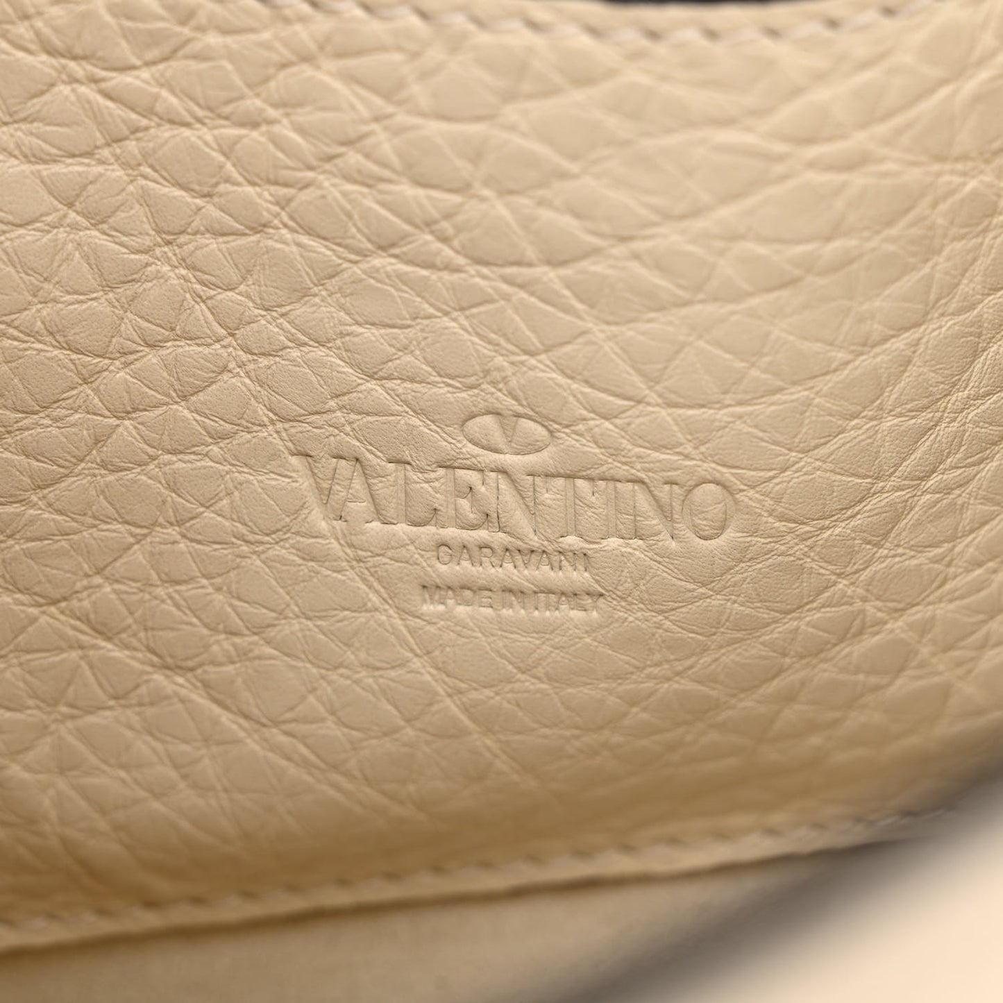 Pebbled Calfskin Embroidered Medium Rockstud Flip Lock Crossbody Bag Ivory