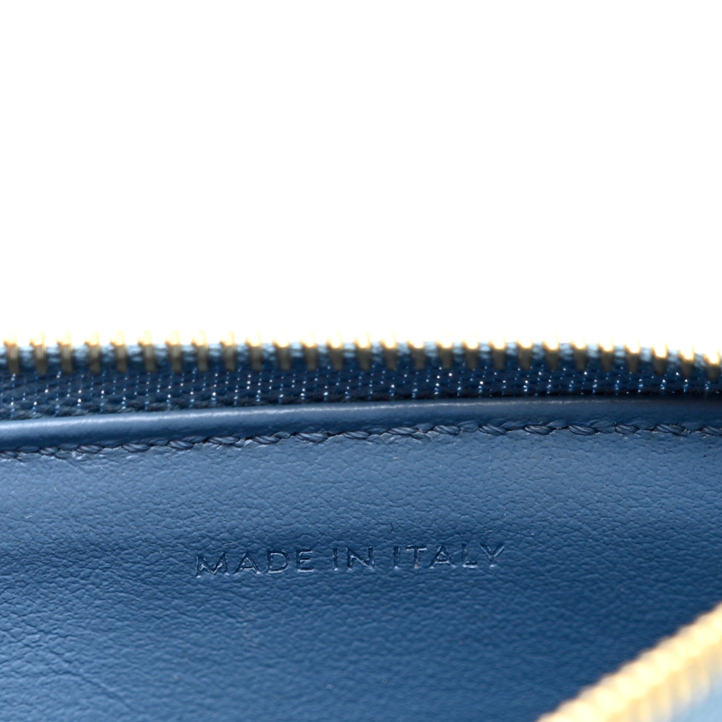 Grained Calfskin Zipped Card Holder Azure
