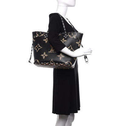Louis Vuitton Monogram Giant Jungle Neverfull MM Black 2 of 11