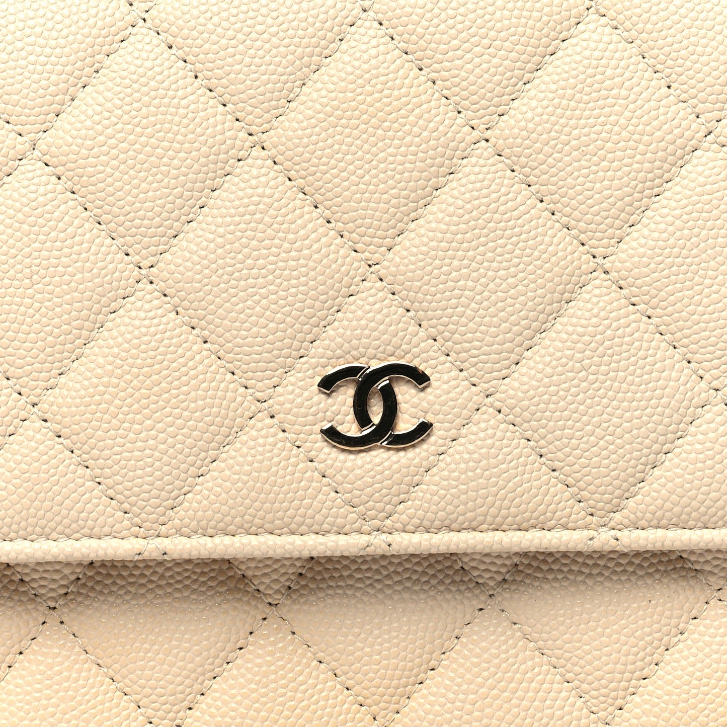 Caviar Quilted Square Wallet On Chain WOC White