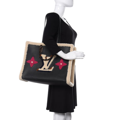 Louis Vuitton Calfskin Monogram Teddy Onthego GM Black 2 of 10
