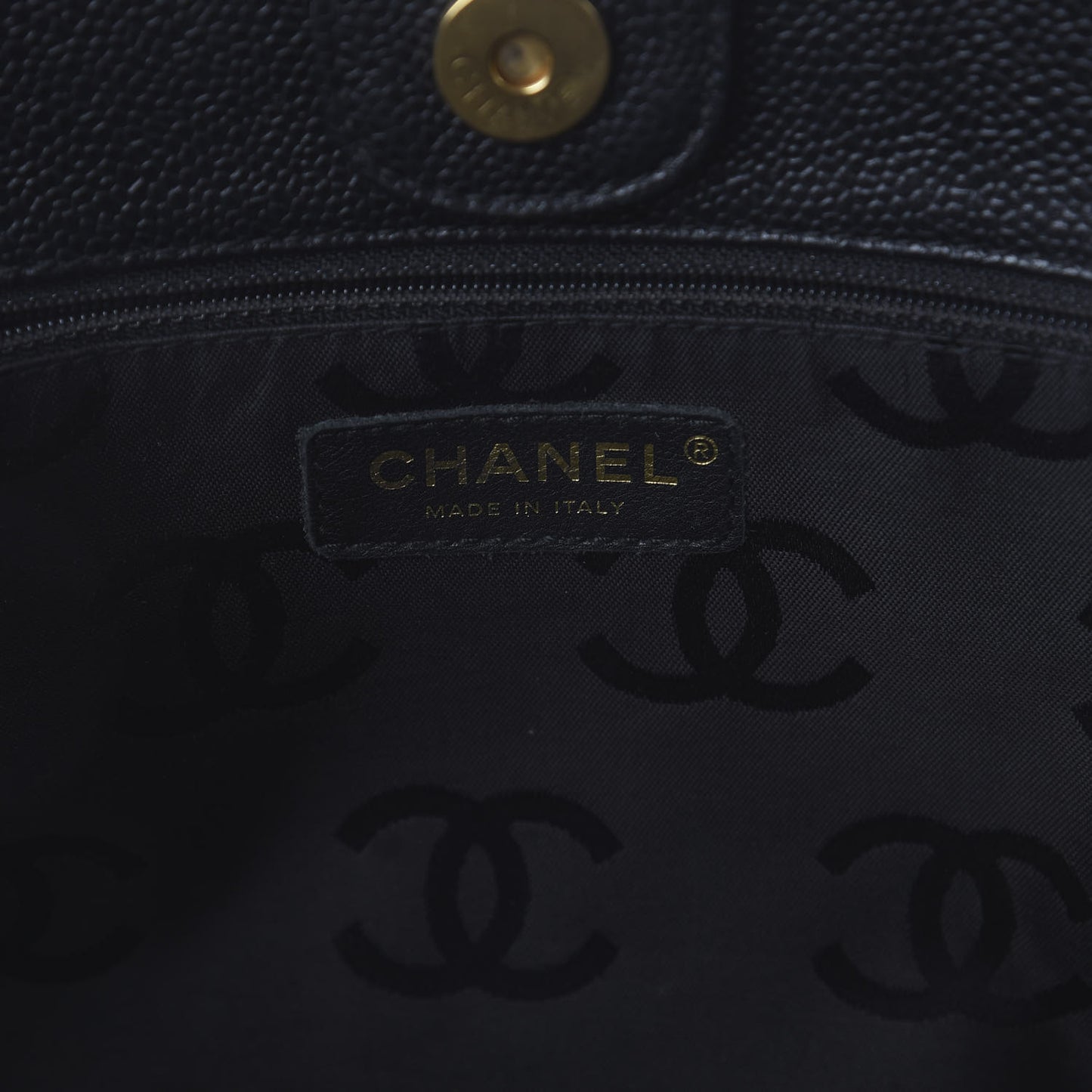 Caviar Bekko Chain Tote Black