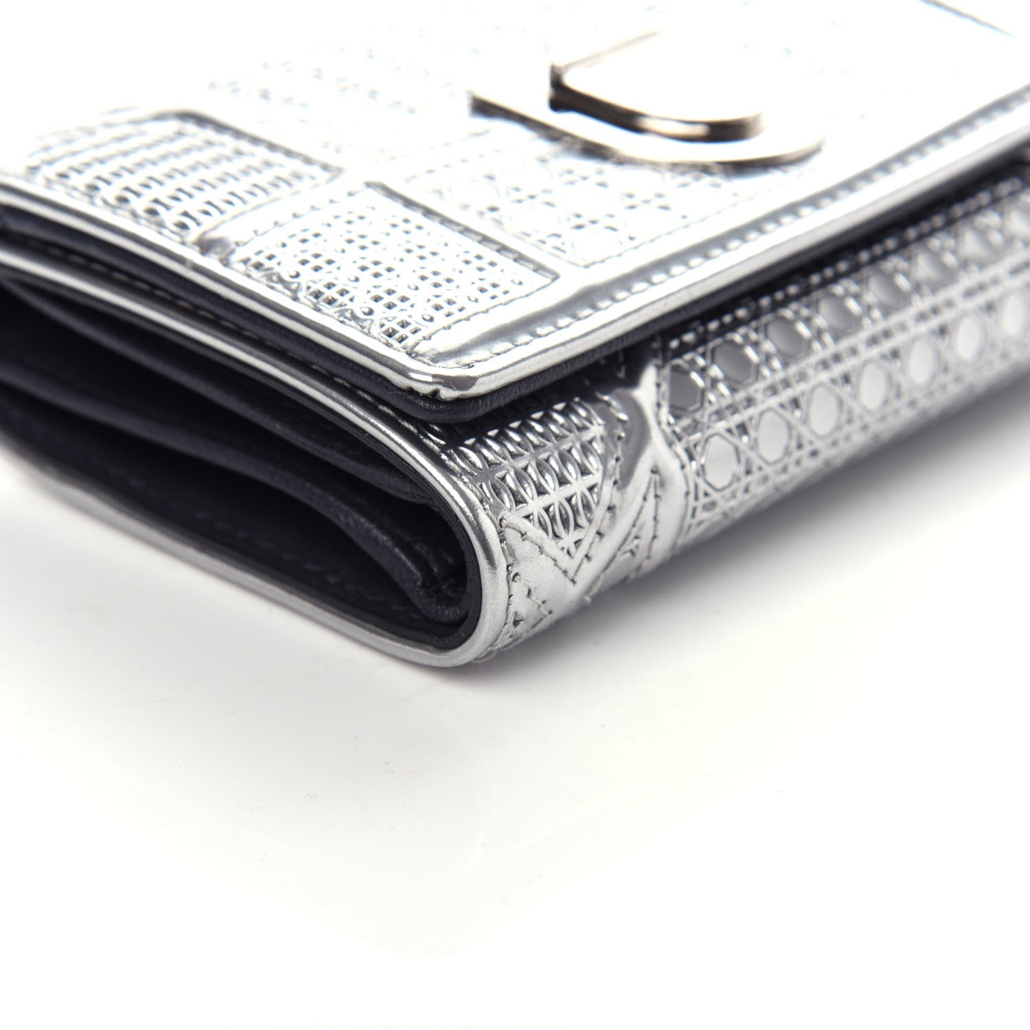 Christian Dior Metallic Patent Micro-Cannage Diorama Elancee Wallet Onyx Silver 7 of 8