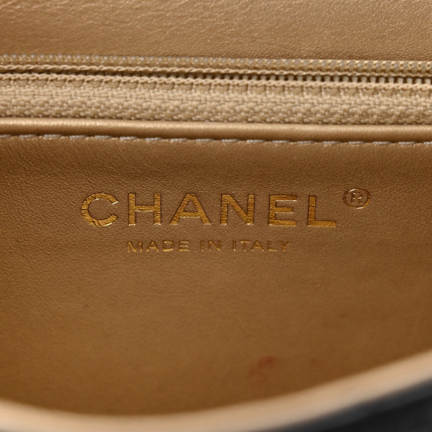 Goatskin Quilted Logo Small Chic Flap Black