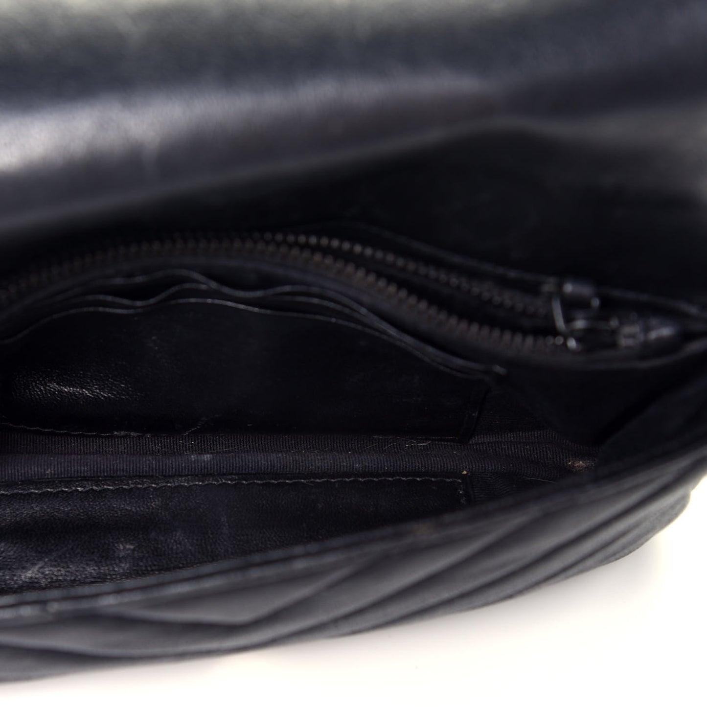 Sheepskin Matelasse Chevron Monogram College Chain Wallet Black