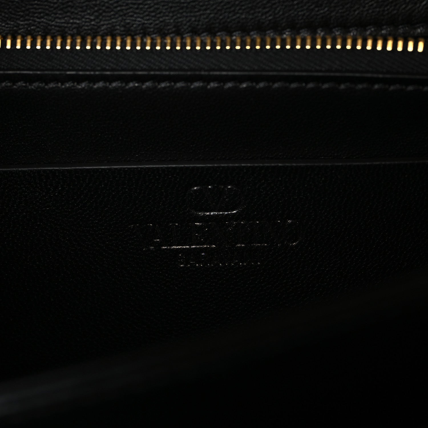 Valentino Garavani Shiny Calfskin Vlogo Vain Shoulder Bag Black 6 of 9