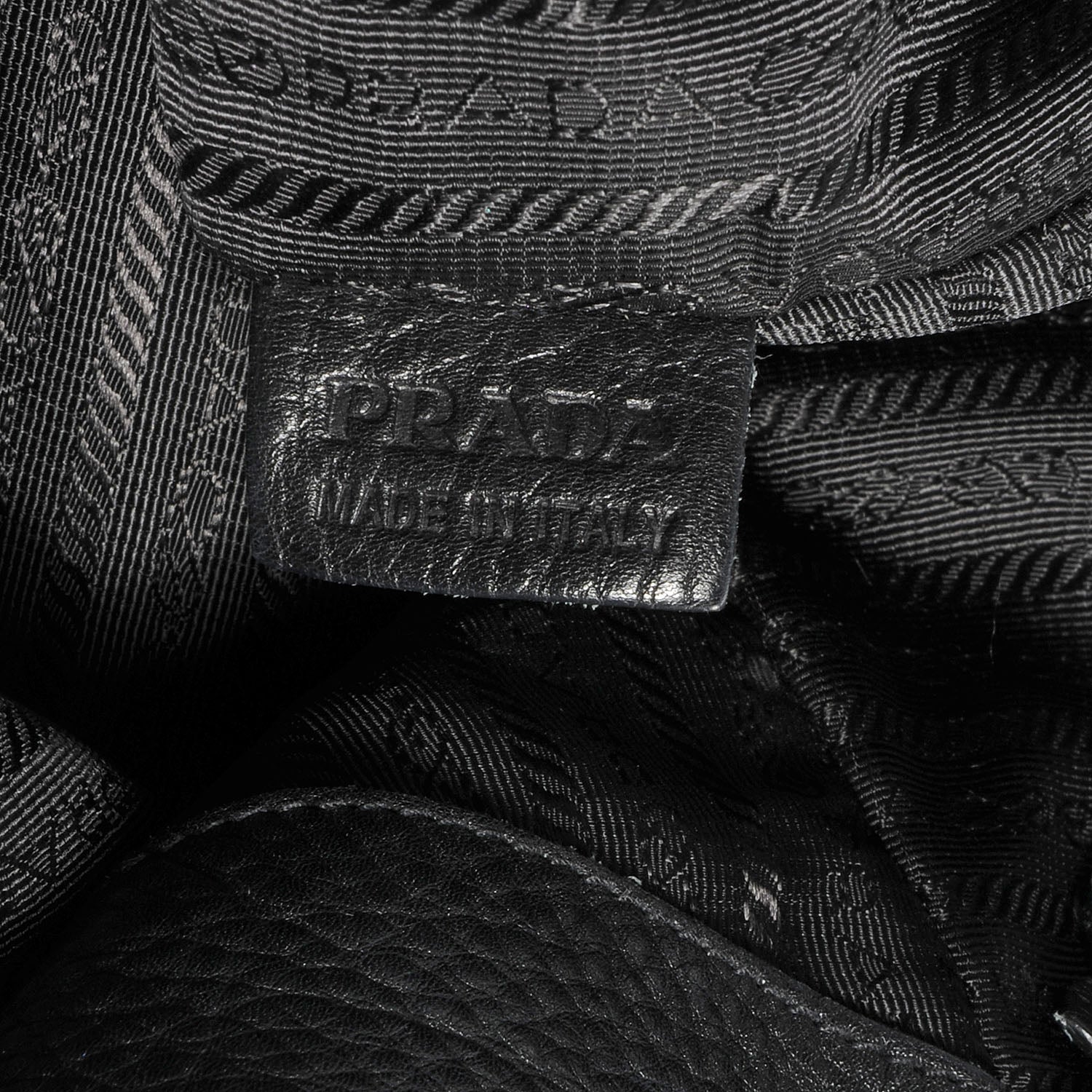Prada Vitello Daino Shoulder Bag Nero Black 7 of 10