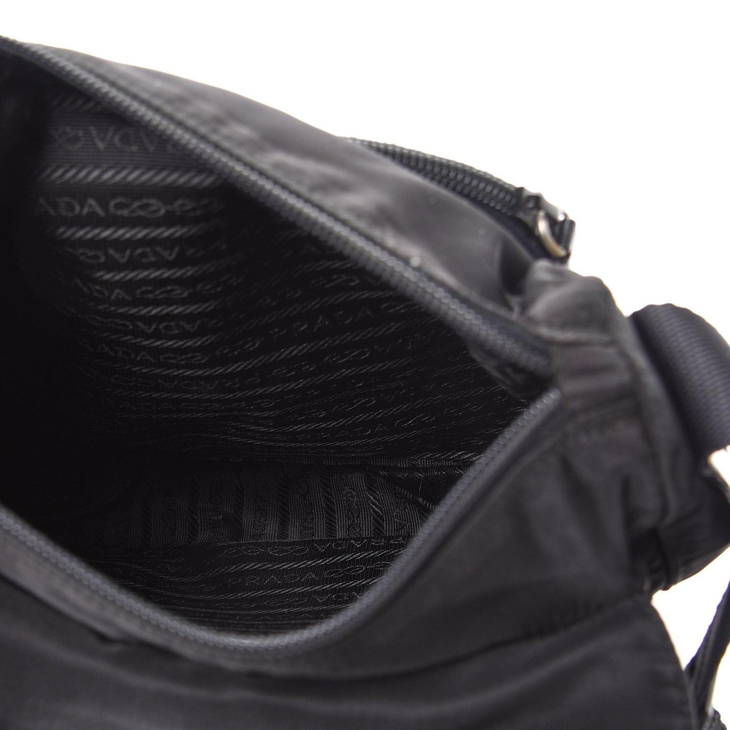 Nylon Vela Messenger Black