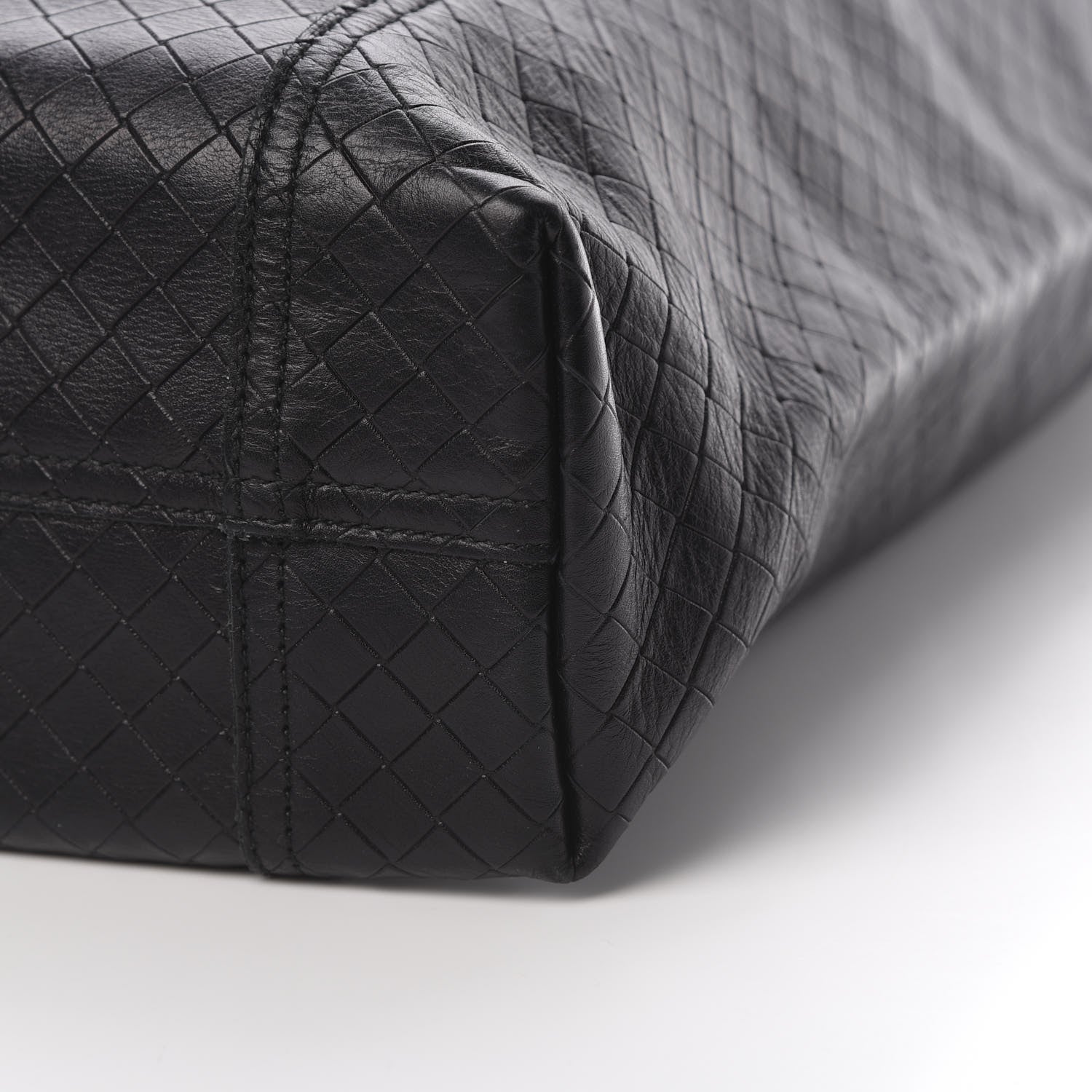 Bottega Veneta Calfskin Intrecciomirage Antique Tote Black 10 of 10