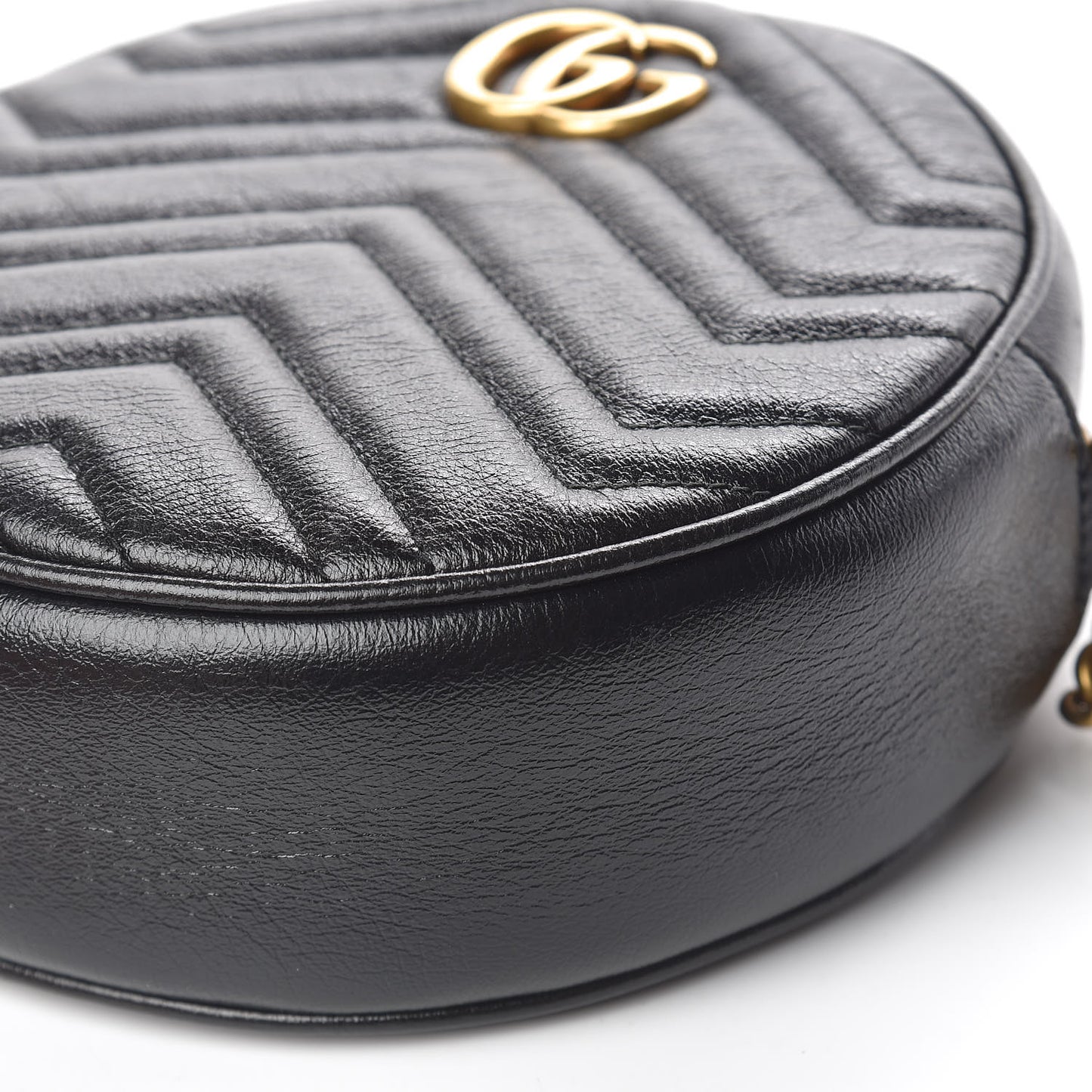 Azalea Calfskin Matelasse Heart Mini GG Marmont Round Shoulder Bag Black