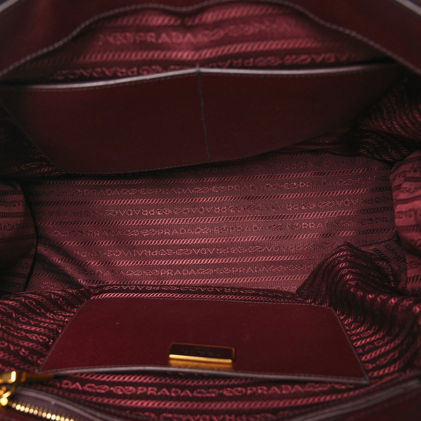Saffiano Vernice Medium Galleria Double Zip Cerise