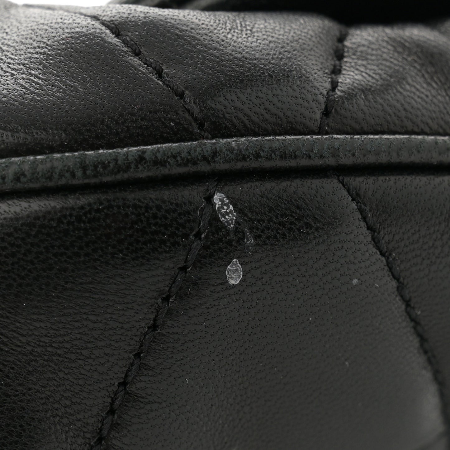 Lambskin Quilted Le 57 Diamond Shoulder Bag Black