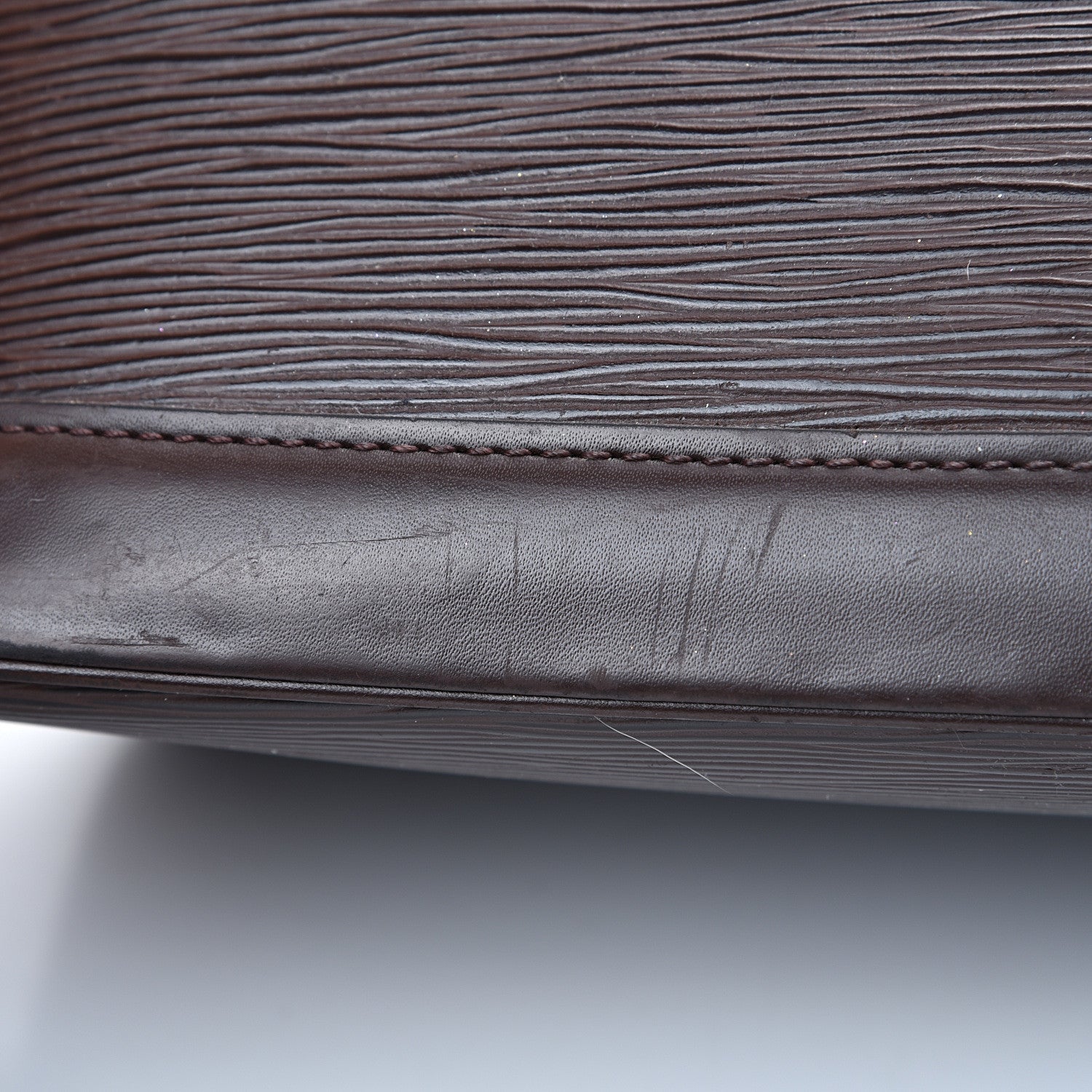 Louis Vuitton Epi Alma PM Moka 16 of 17