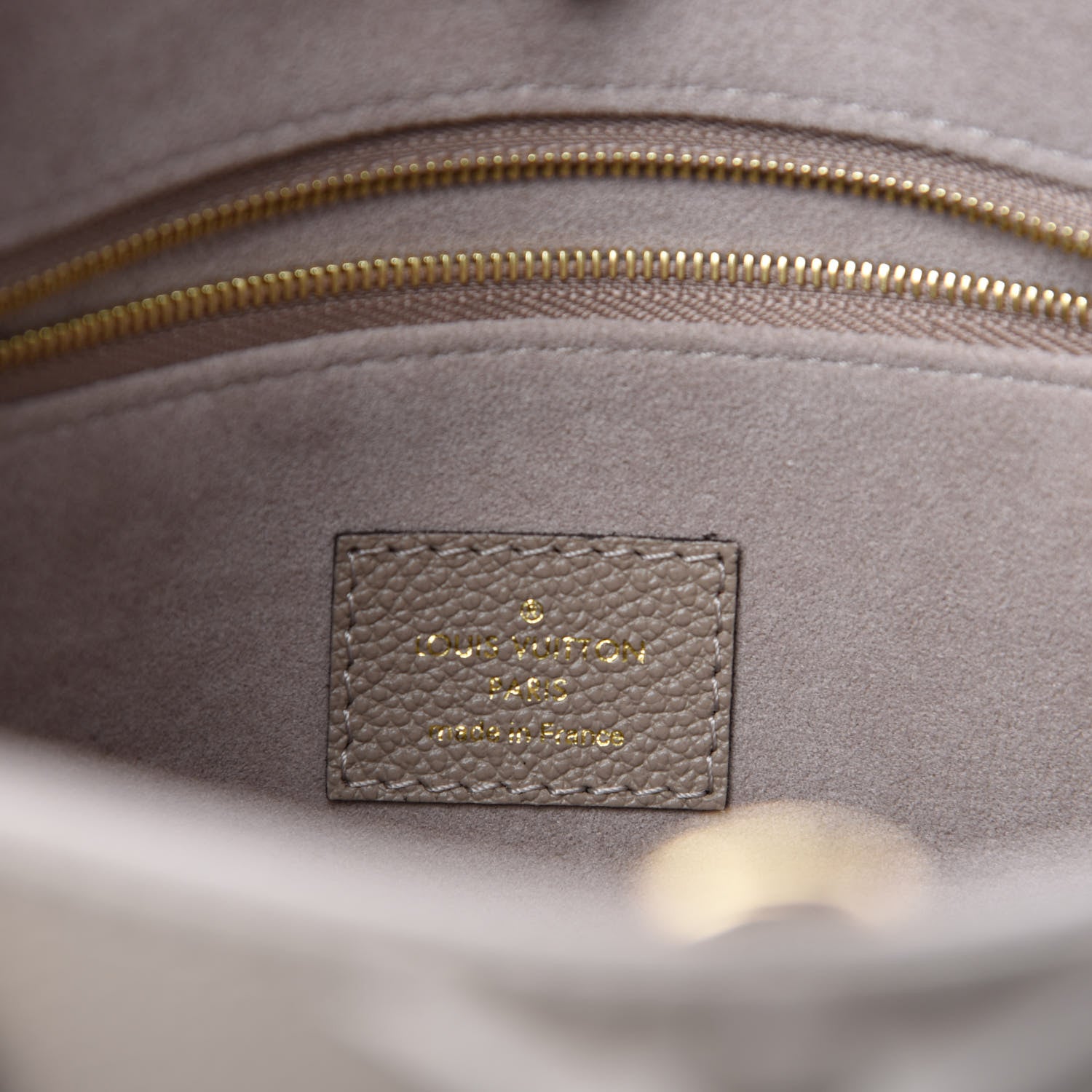 Louis Vuitton Empreinte Monogram Giant Onthego PM Tourterelle Creme 9 of 11