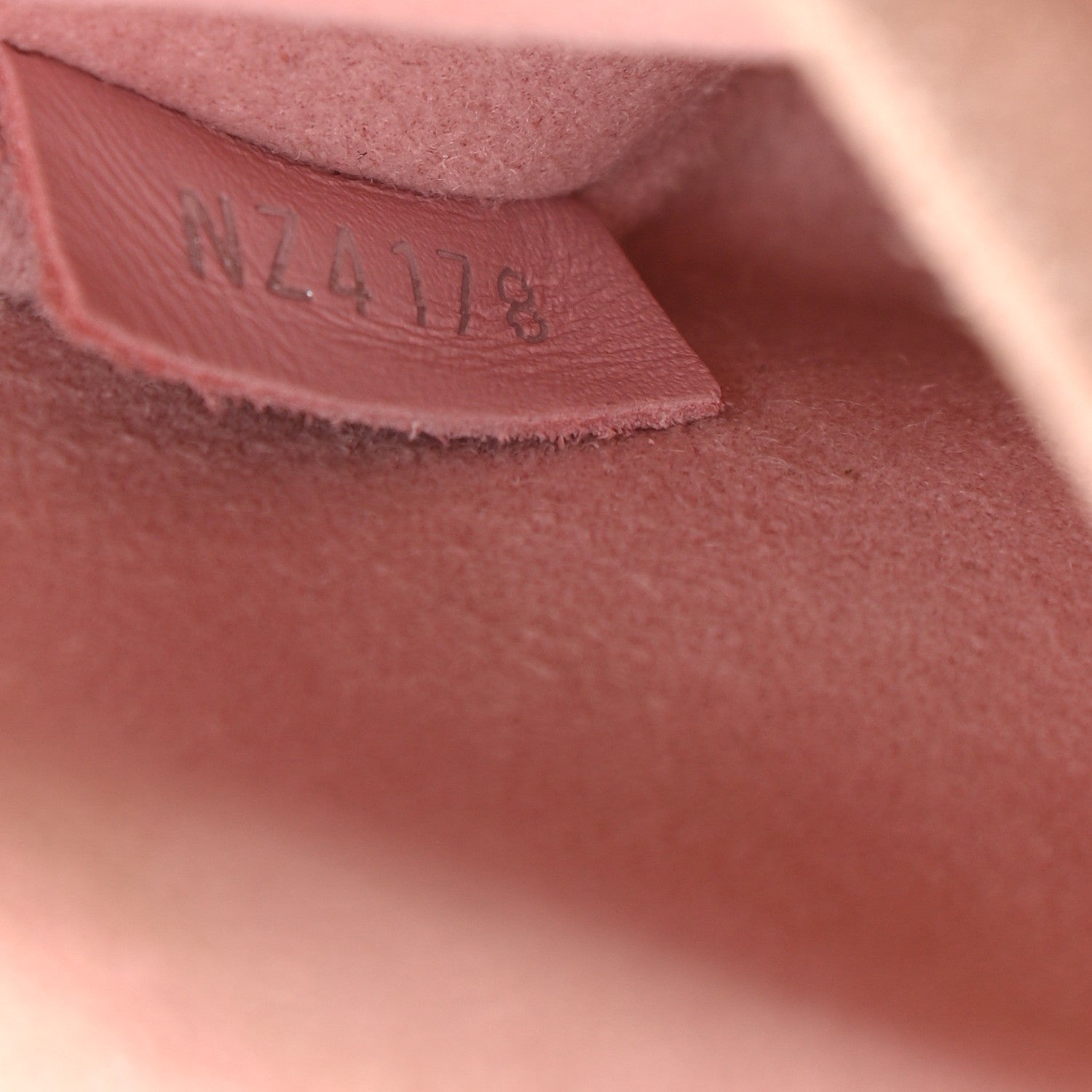 Louis Vuitton Calfskin New Wave Chain MM Smoothie Pink 7 of 12