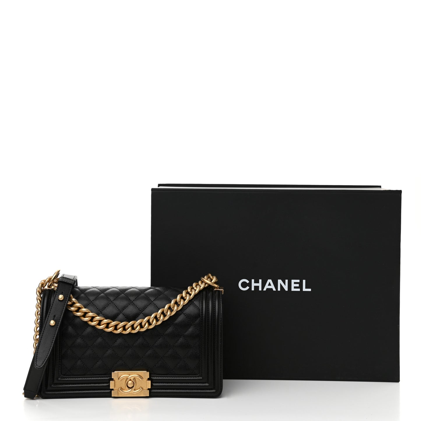 Caviar Quilted Medium Boy Flap Black
