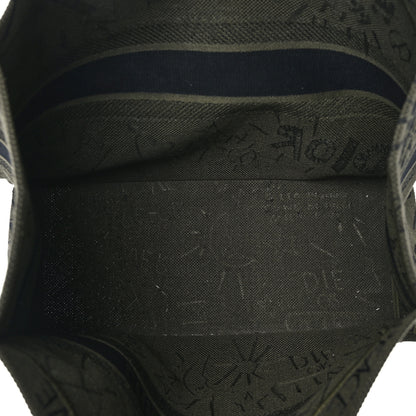 Christian Dior Canvas Embroidered Graffiti Book Tote Vert 4 of 9