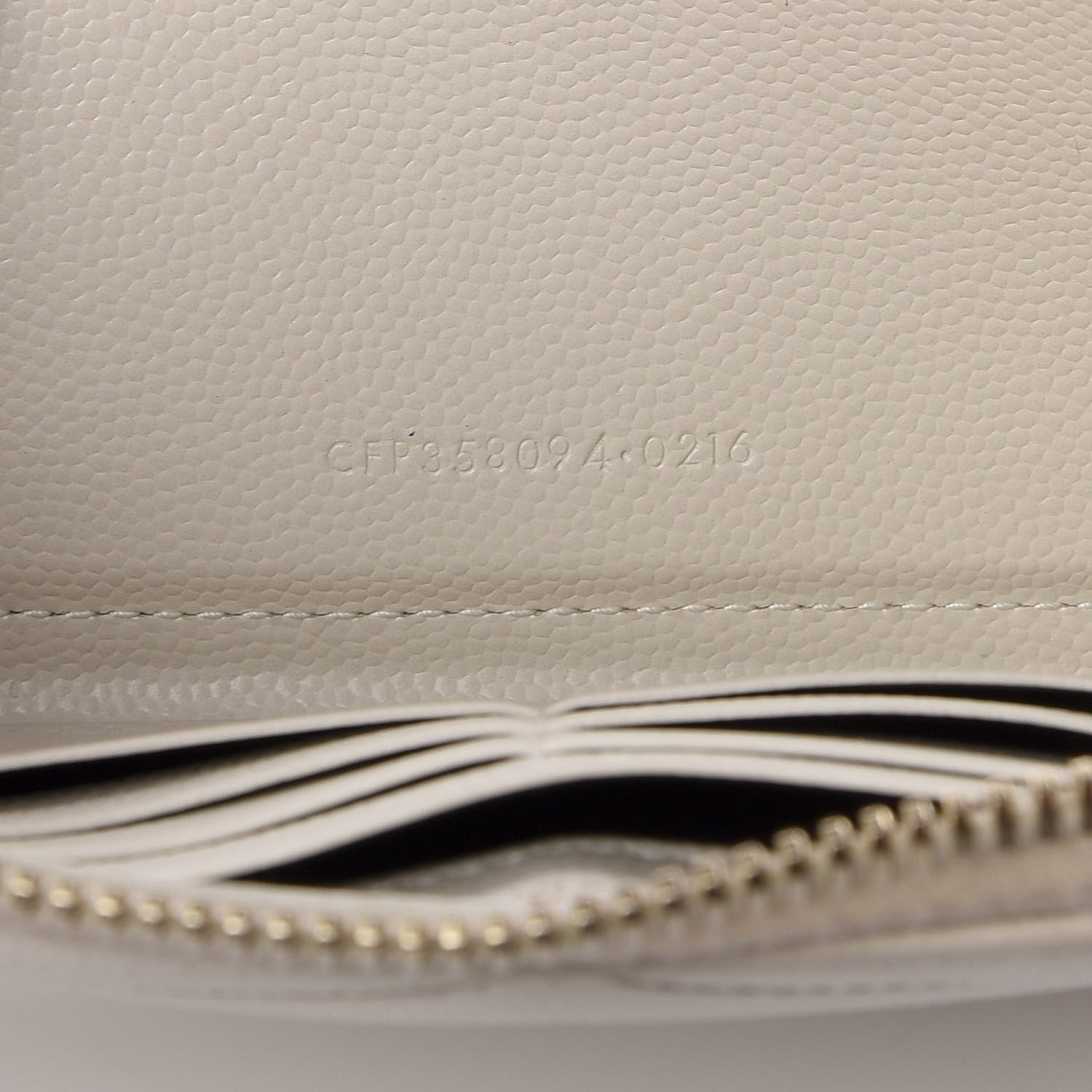 Saint Laurent Grain De Poudre Matelasse Chevron Monogram Zip Around Wallet Porcellana 6 of 11