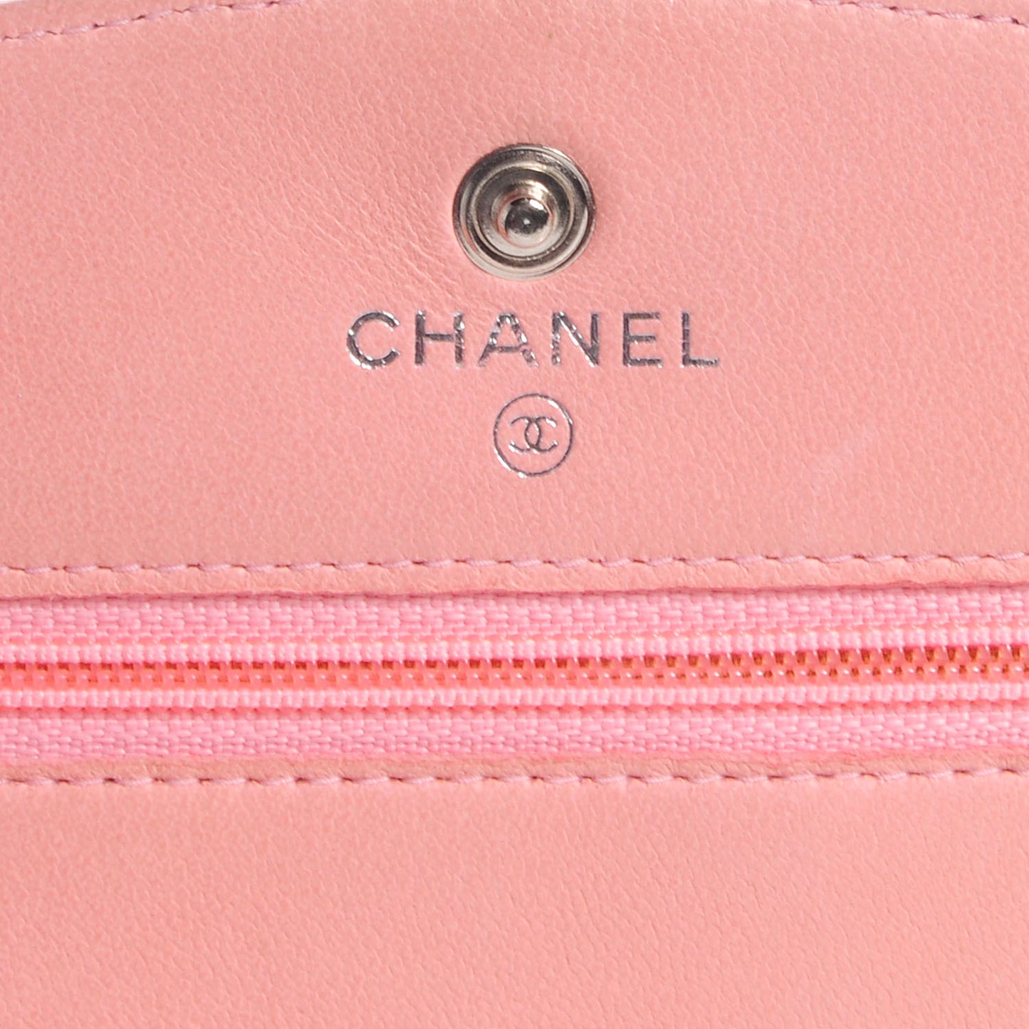 Caviar Timeless CC Wallet on Chain WOC Pink