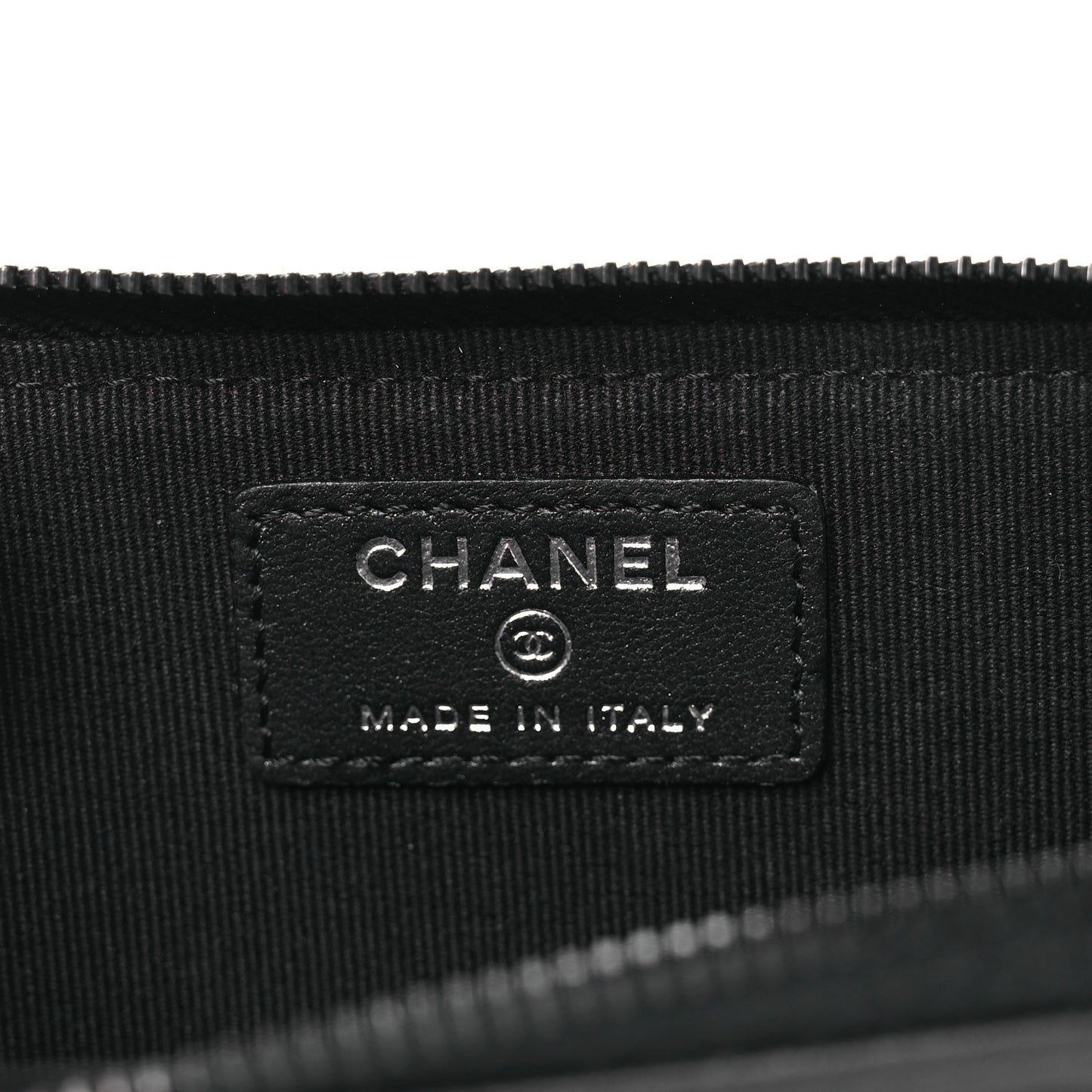 Pearly Lambskin Quilted Zip Card Holder So Black