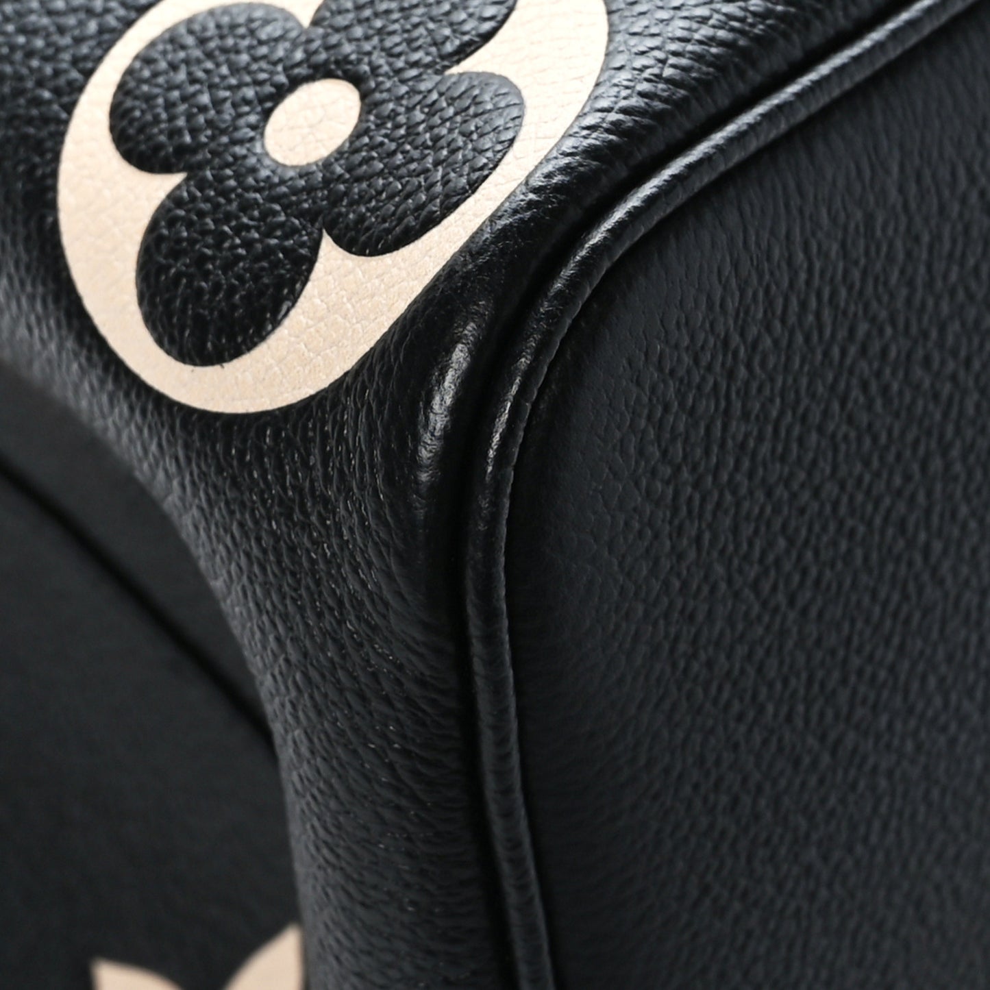 Empreinte Monogram Giant Neonoe MM Black Beige