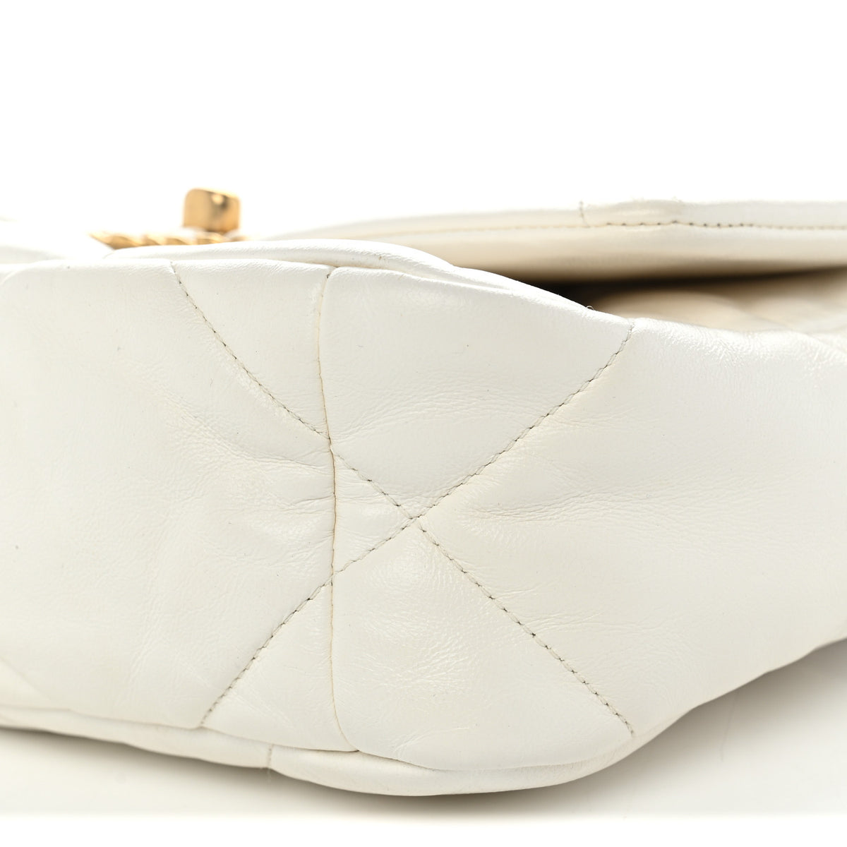 Goatskin Quilted Medium Chanel 19 Flap White