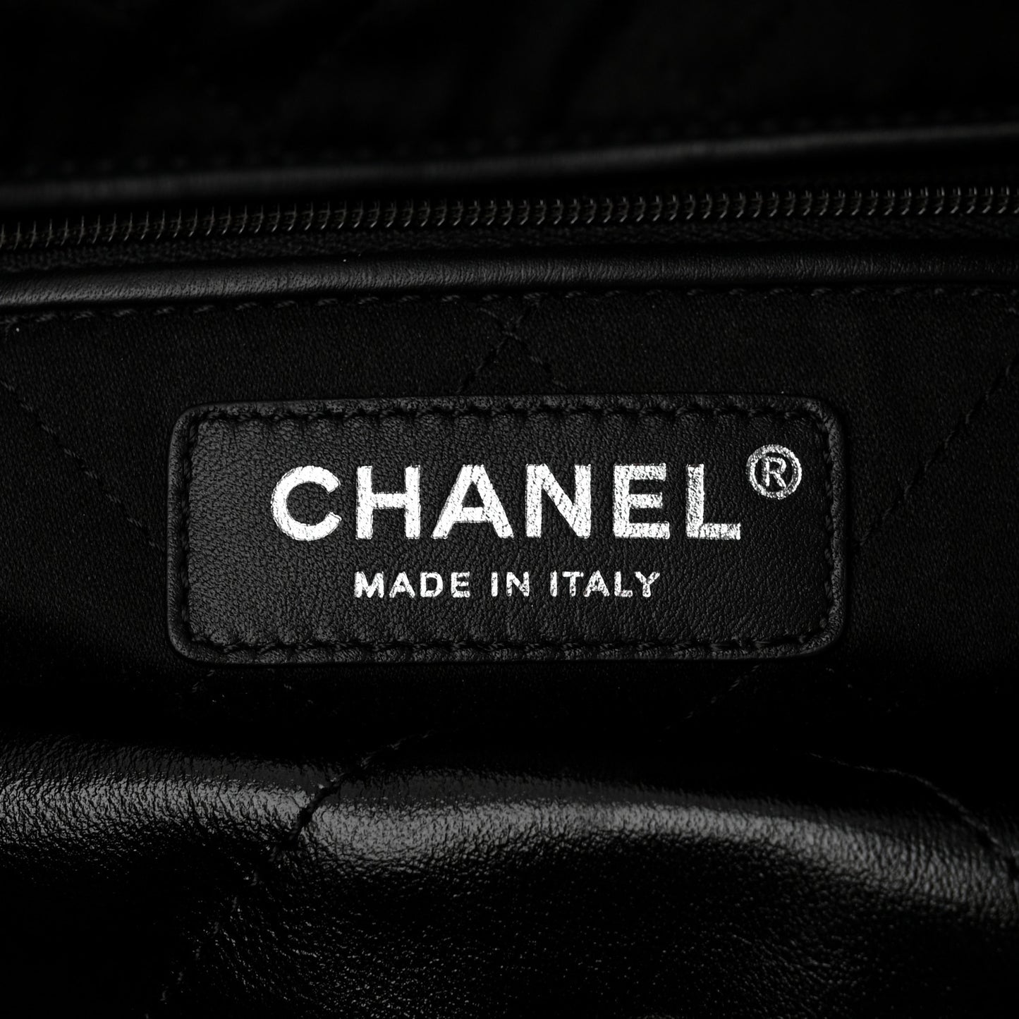 Shiny Calfskin Quilted Chanel 22 Black
