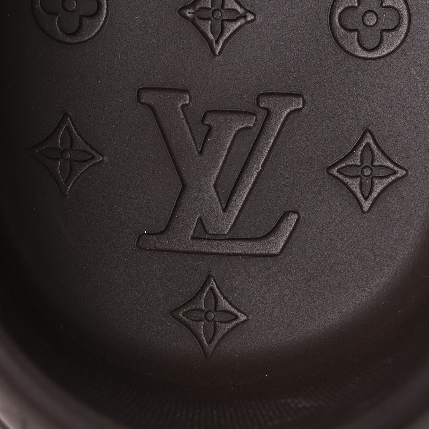 Rubber Mens LV Shark Clogs 8 Mocha