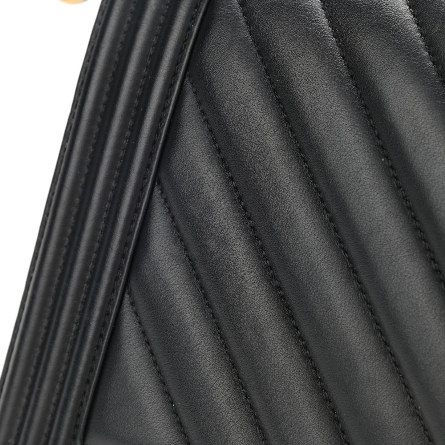 Calfskin Chevron Quilted New Medium Boy Flap Black