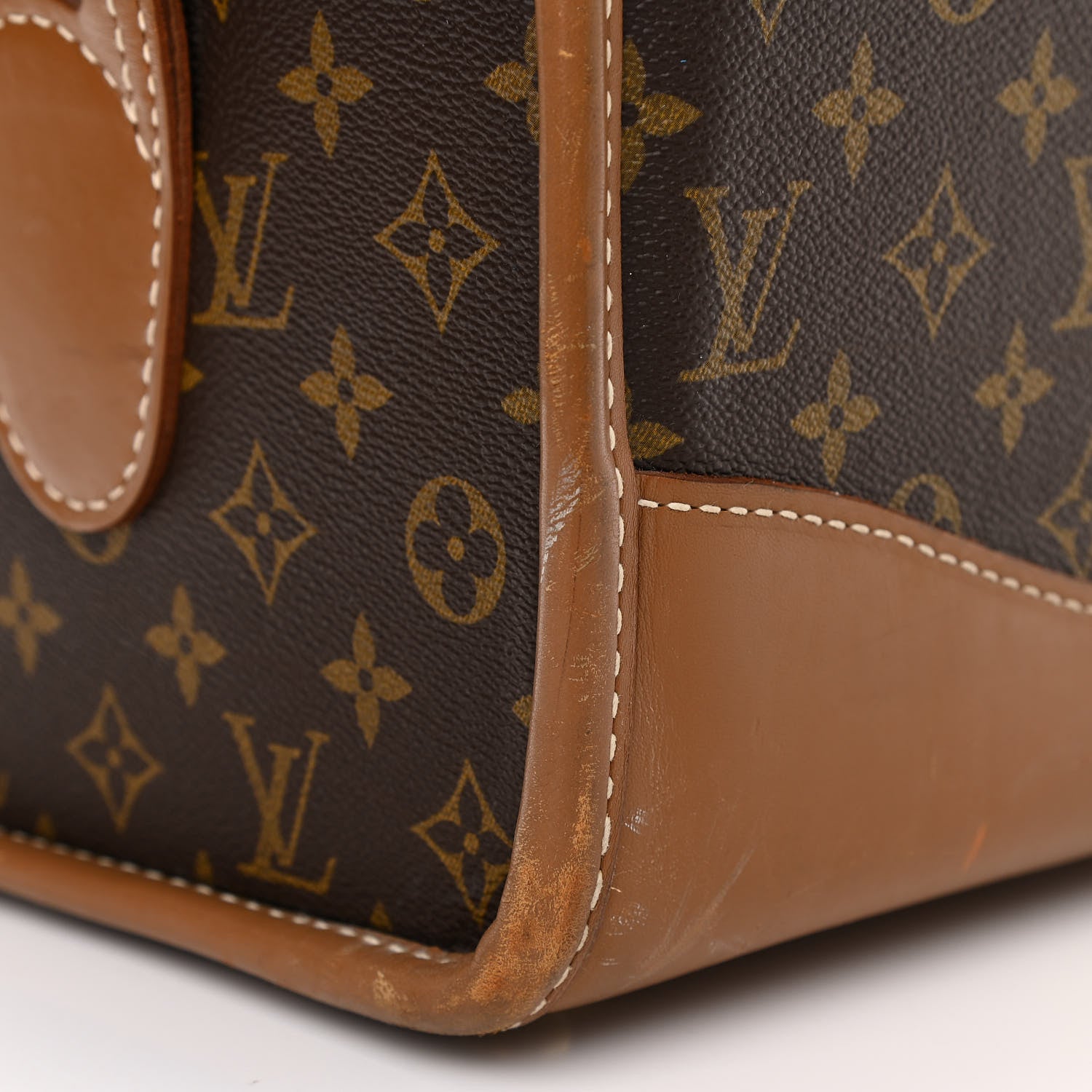 Louis Vuitton Monogram French Company Beauty Train Case 17 of 22