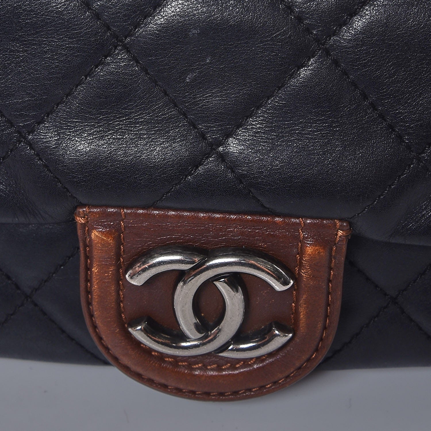 Chanel Calfskin Country Chic Flap Black 15 of 16