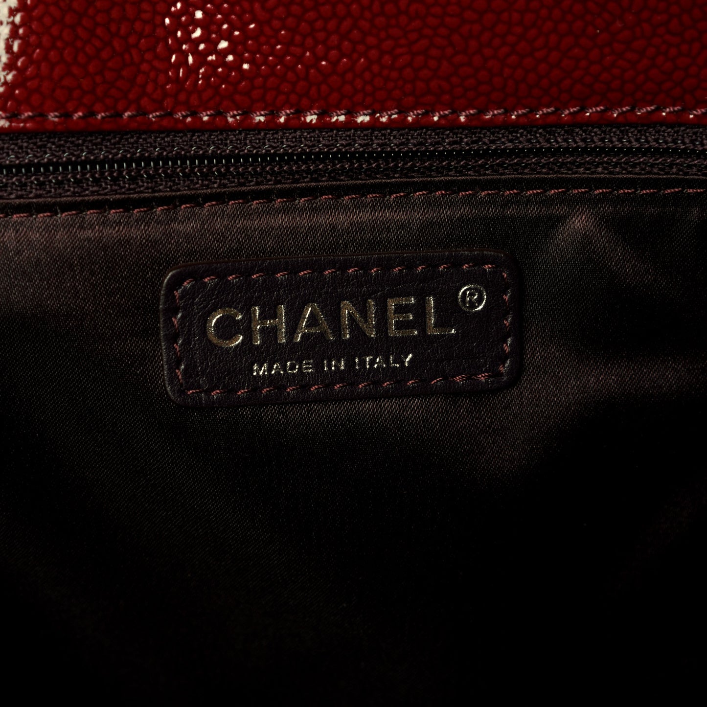 Patent Caviar Diamond Quilted Large Shine Reissue Tote Red