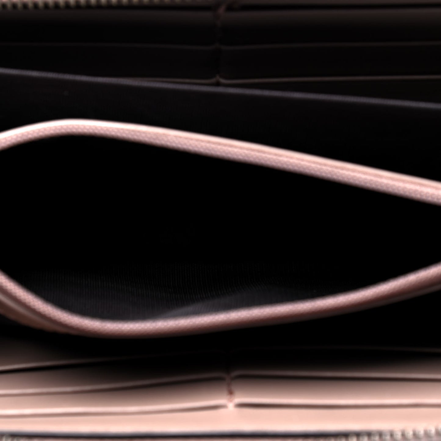 Calfskin Matelasse GG Marmont Zip Around Wallet Porcelain Rose