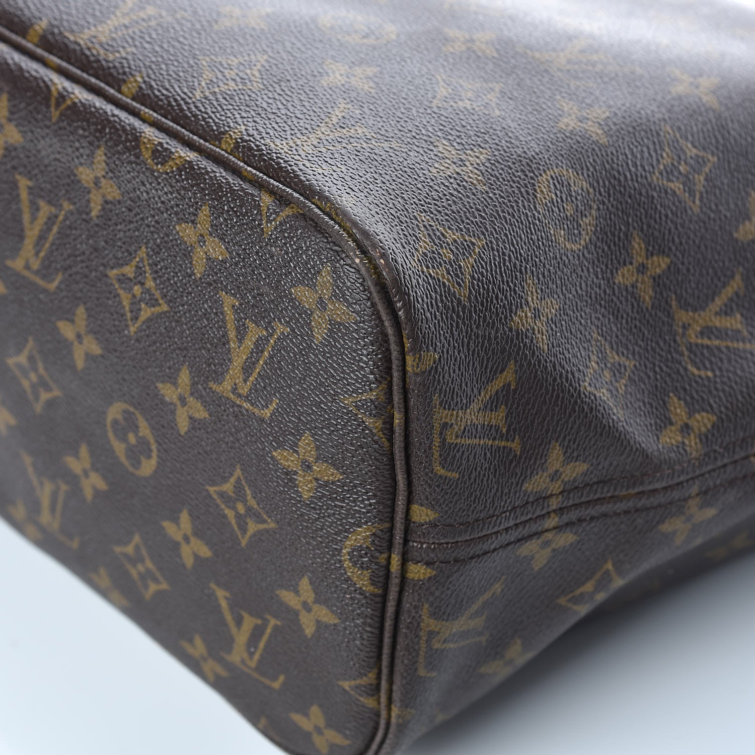 Louis Vuitton Monogram Neverfull MM 16 of 24