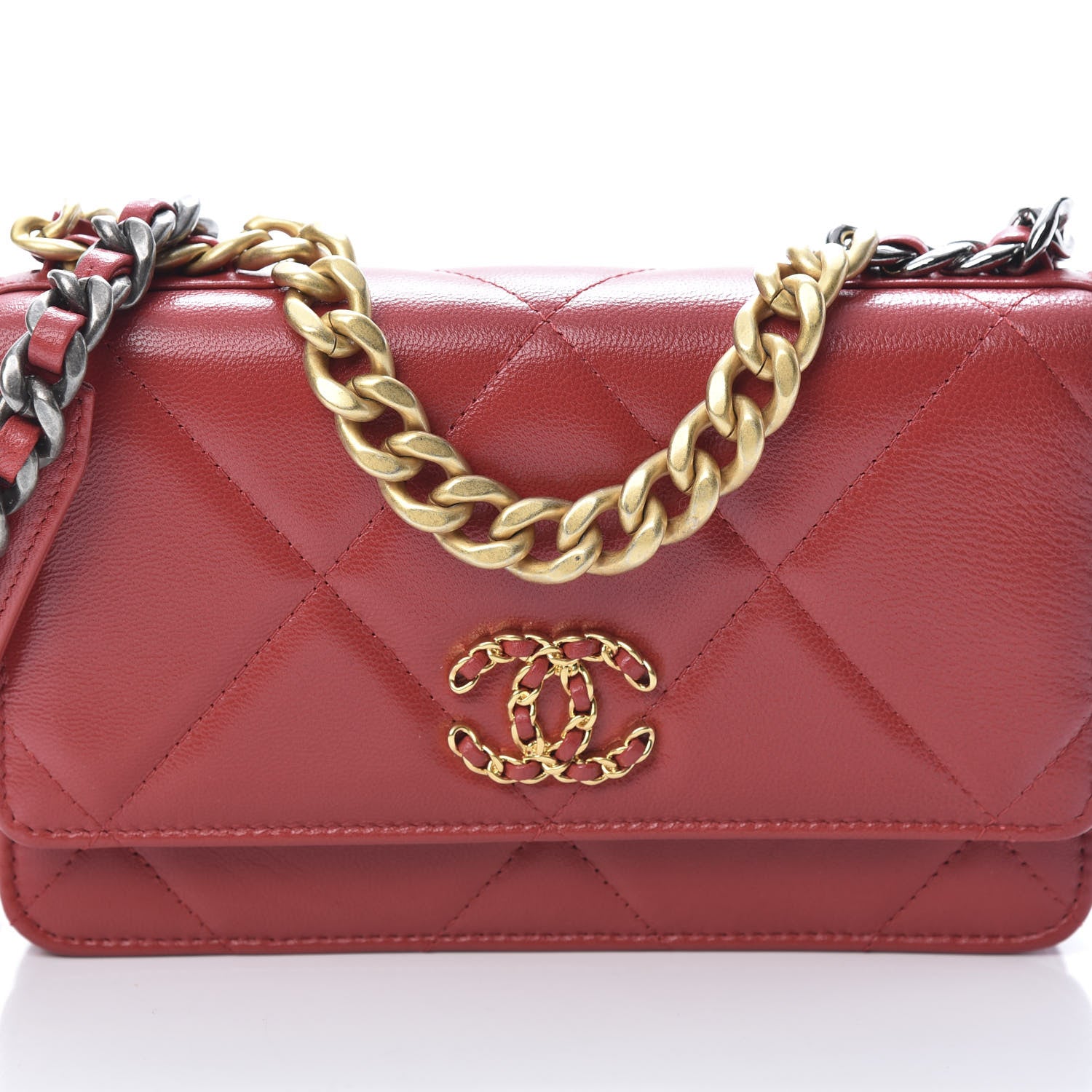 Chanel Shiny Goatskin Quilted 19 Wallet On Chain WOC Rouge 9 of 12