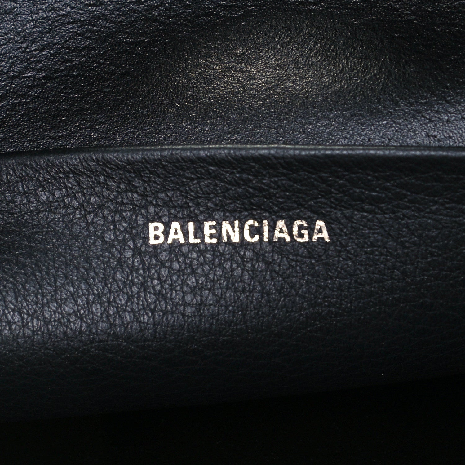 Balenciaga Smooth Calfskin Logo S Everyday Camera Bag Gris Fossile White 6 of 9