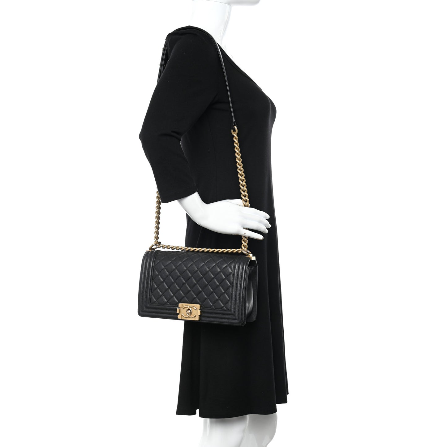 Caviar Quilted Medium Boy Flap Black