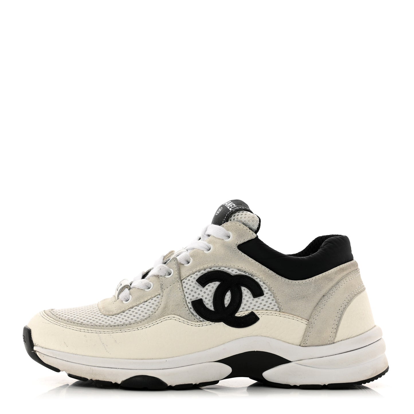 Mesh Suede Calfskin Grained Calfskin Womens CC Sneakers 38 White Black
