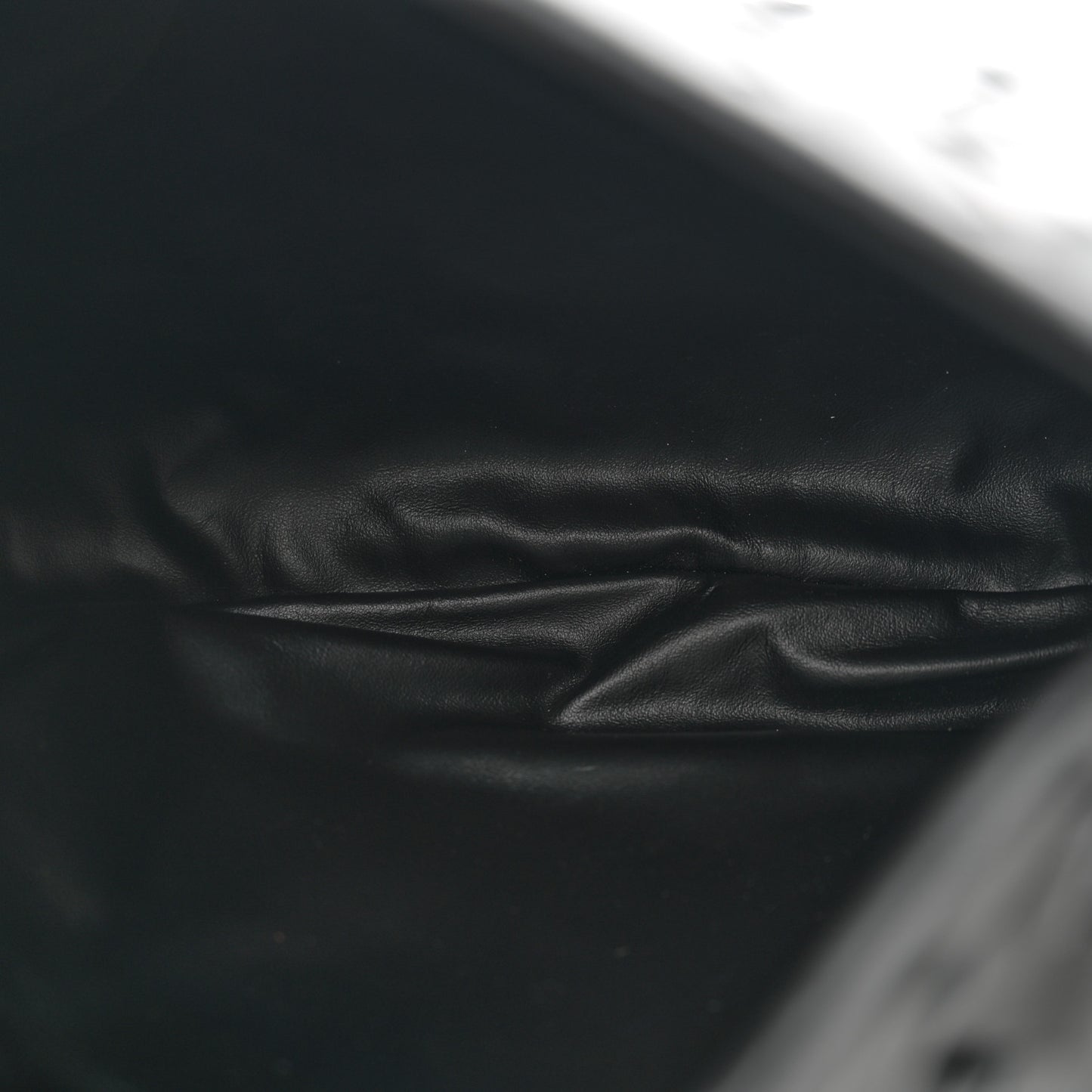 Calfskin Intrecciato Small Hop Black