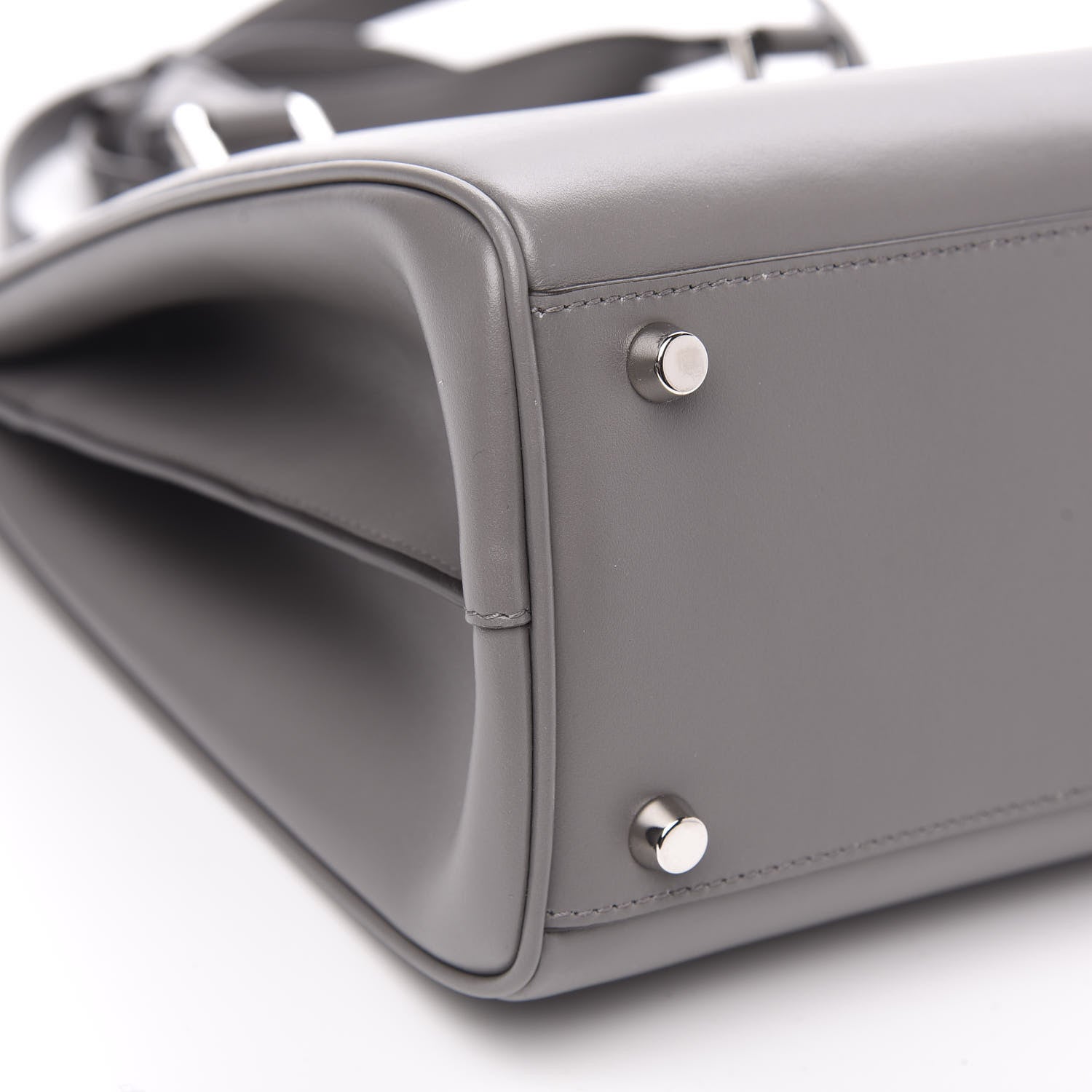Gucci Smooth Calfskin Medium Zumi Top Handle Bag Dusty Grey 9 of 10