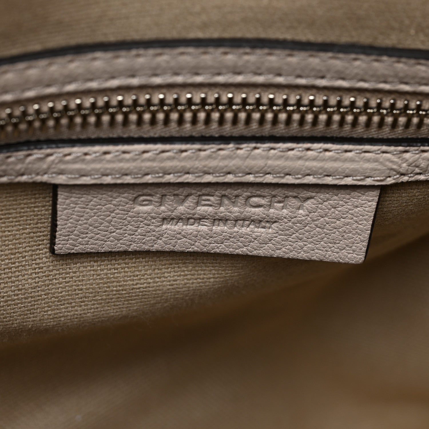 Givenchy Sugar Goatskin Small Antigona Dune 5 of 16