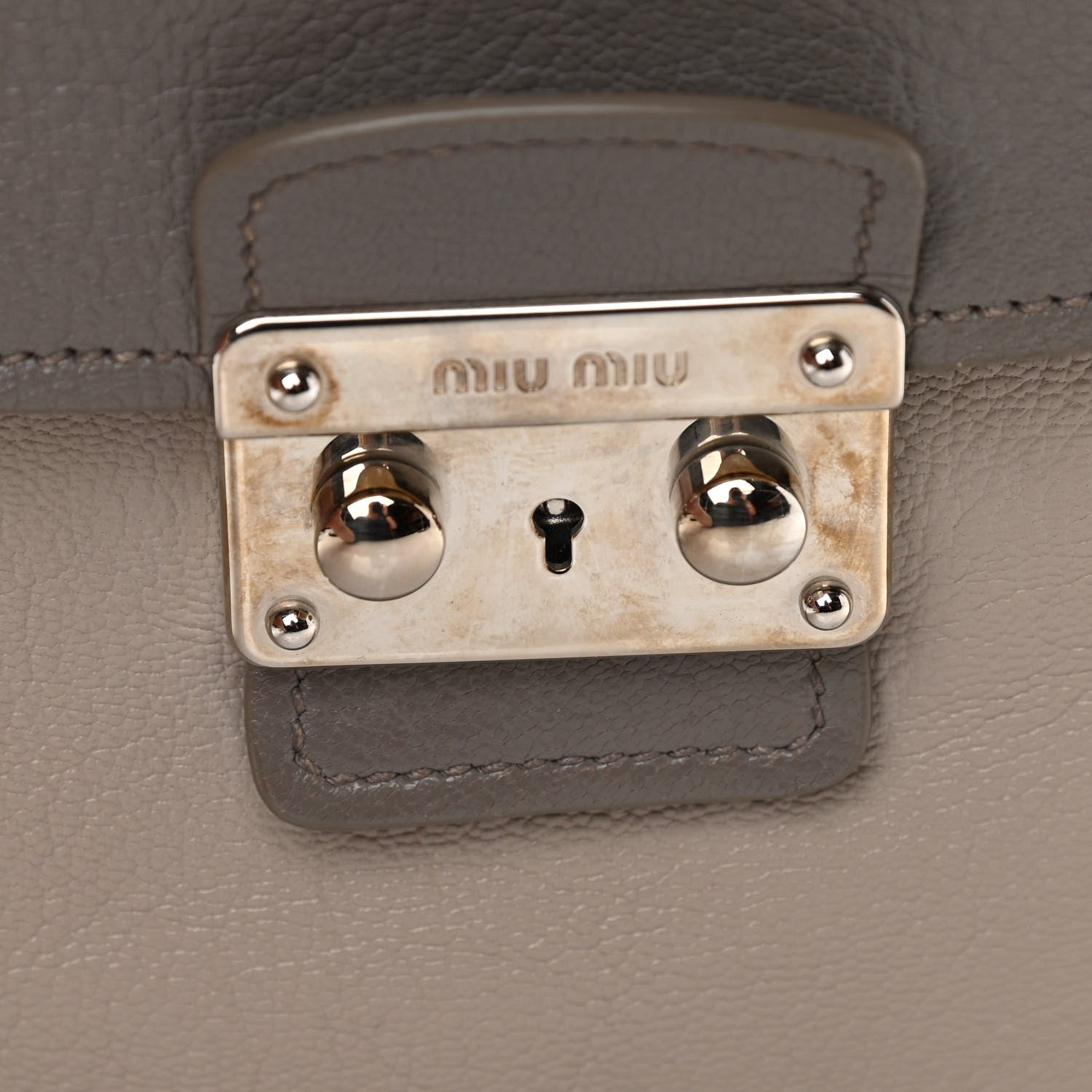 Miu Miu Madras Bicolor Top Handle Bag Pomice Argilla 16 of 21