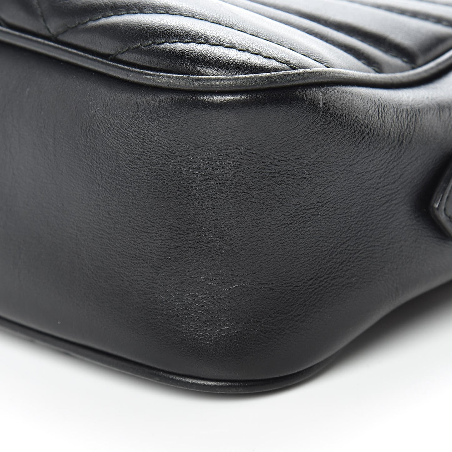 Calfskin Matelasse Small GG Marmont Chain Shoulder Bag Black