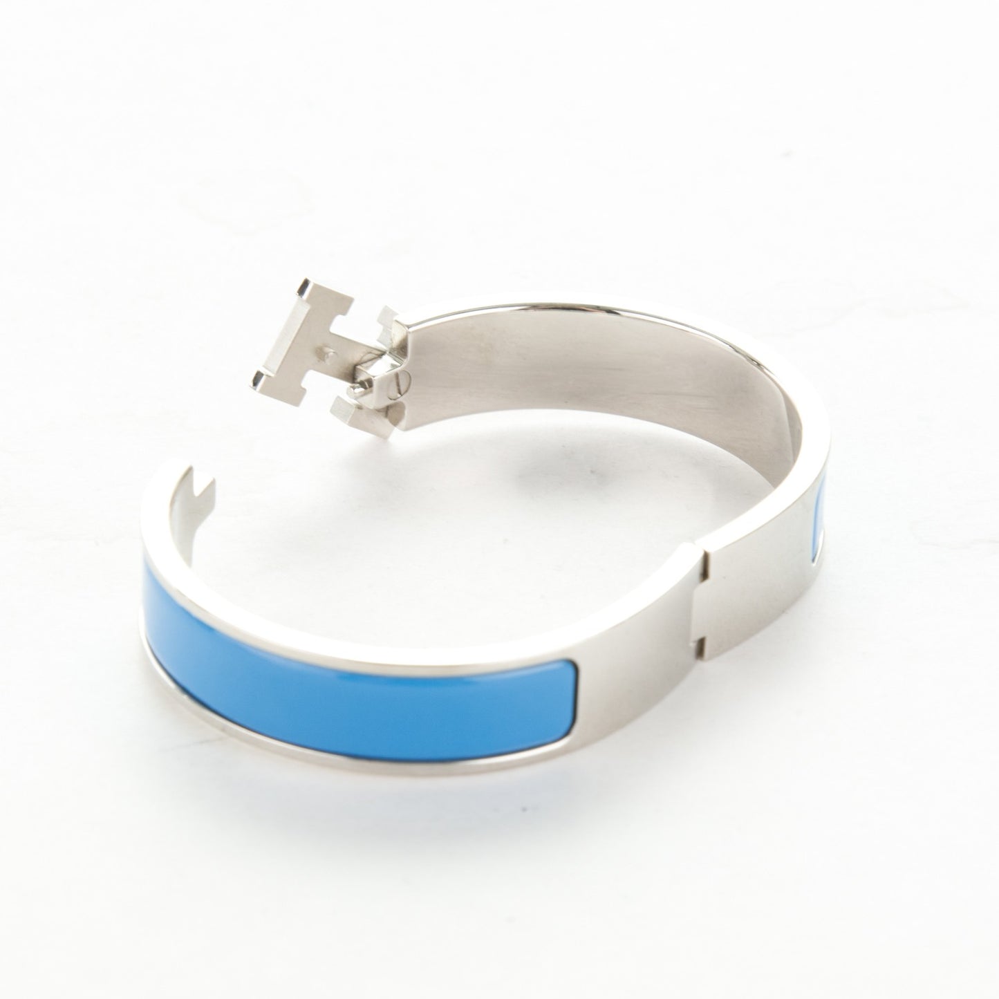 Enamel Narrow Clic Clac H Bracelet PM Bleu Cielo