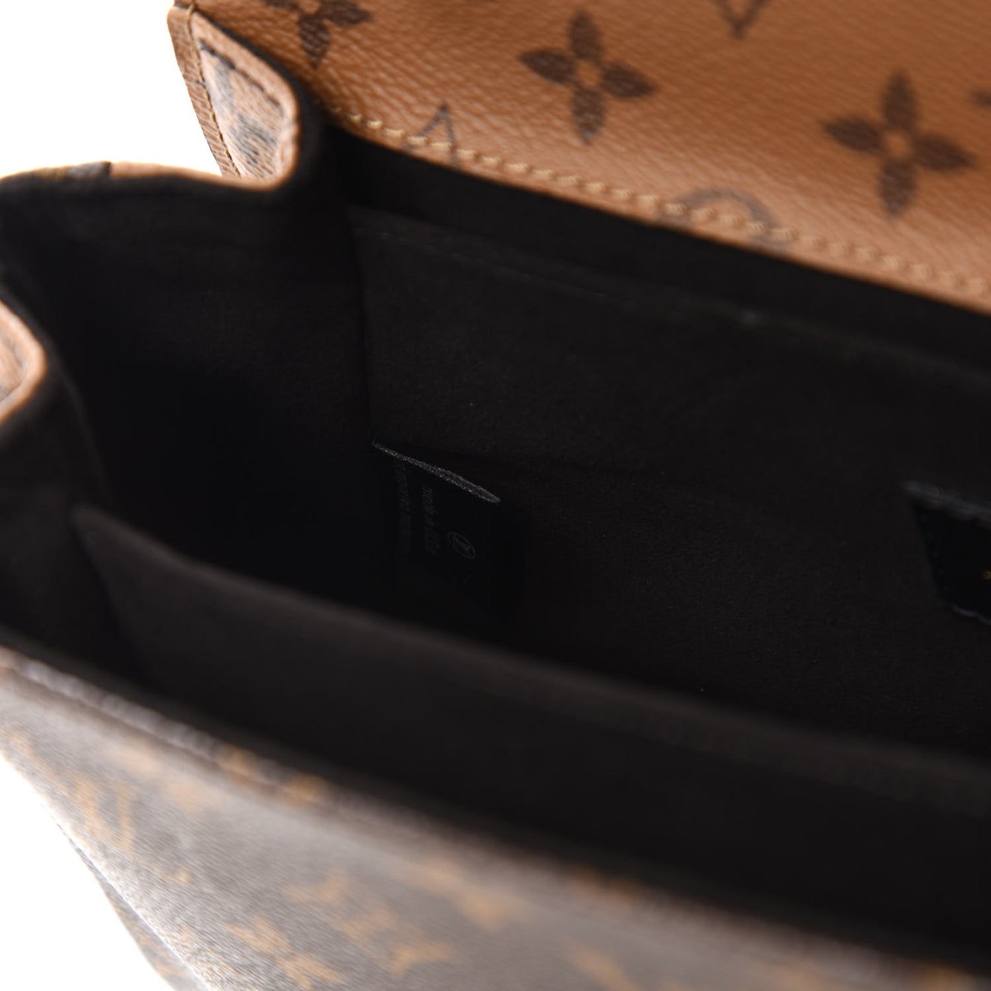 Reverse Monogram Pochette Metis