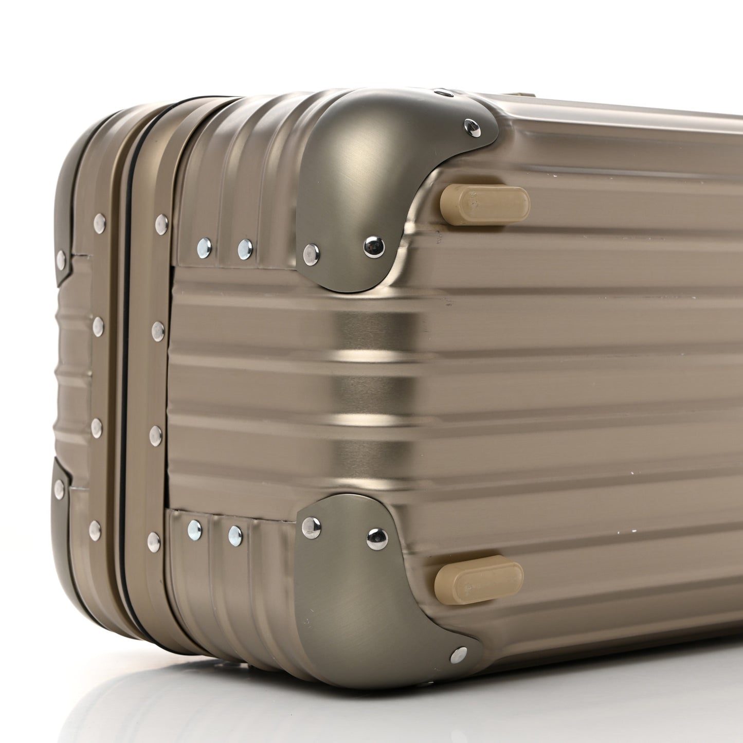 Aluminum Topas Vanity Case Titanium