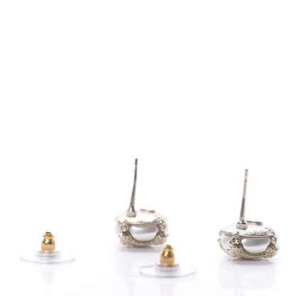 Chanel Pearl CC Earrings Gold 3 of 4