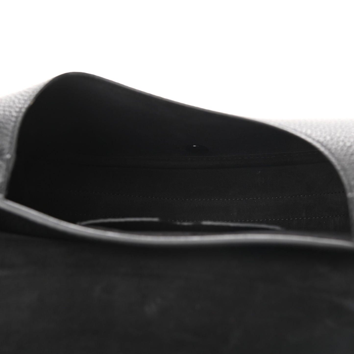 Grained Calfskin Medium Bobby Flap Black
